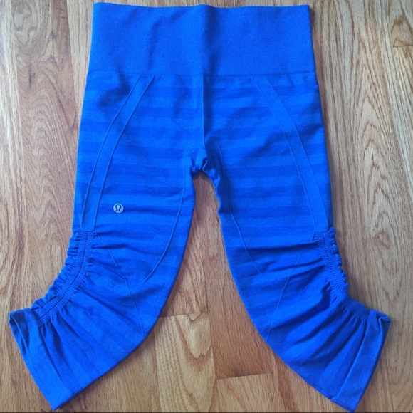 Lululemon In The Flow Crop II Striped Legging - Picture 4 of 15